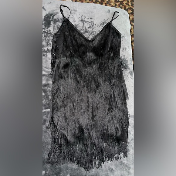 Showpo Siofra Zig Zag Fringe Mini Dress in Black Size 8 New with tag - Picture 9 of 10
